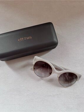 White Modern Round Sunglasses